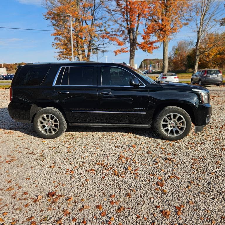 2017 GMC Yukon Denali - Image 4